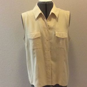 Soft & comfortable sleeveless blouse